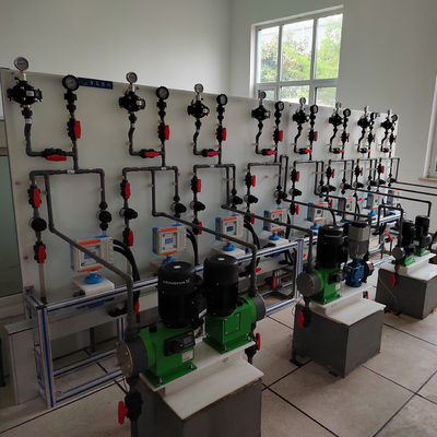 Integrierte automatische Polymerpulver-Dosiervorrichtung zur Effizienzsteigerung der Wasserbehandlung